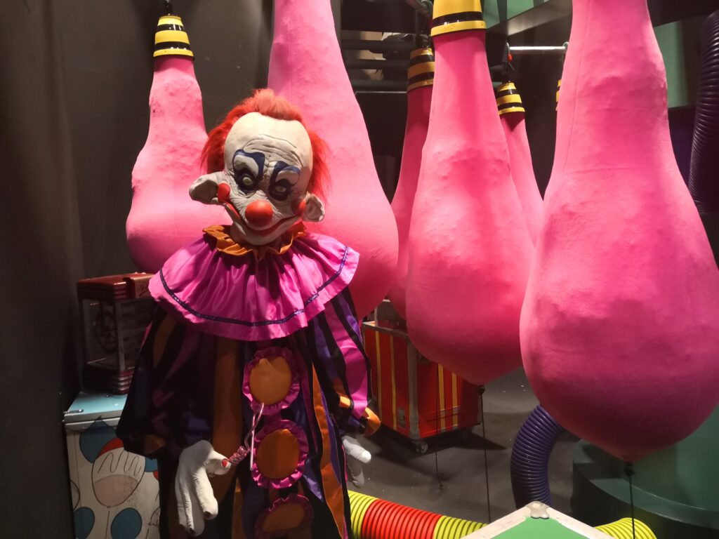 Killer Klowns from Outer Space Halloween Horror Nights House